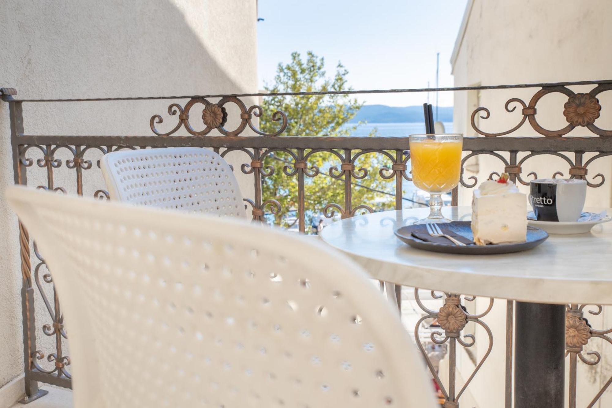 Bed & Breakfast Portun In The Center Baška Voda Esterno foto
