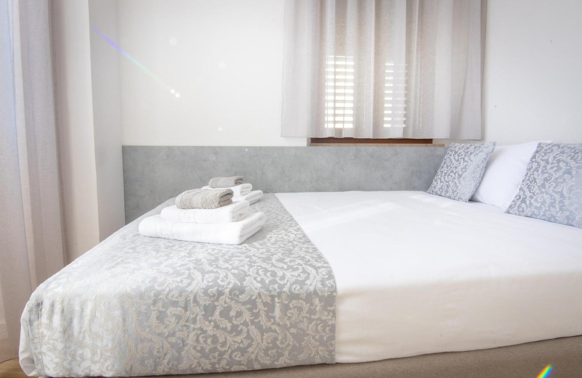 Bed & Breakfast Portun In The Center Baška Voda Esterno foto